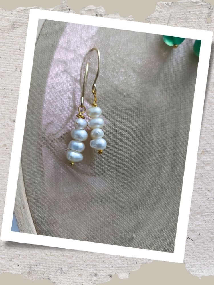 Elegant Pearl Dangle Earrings