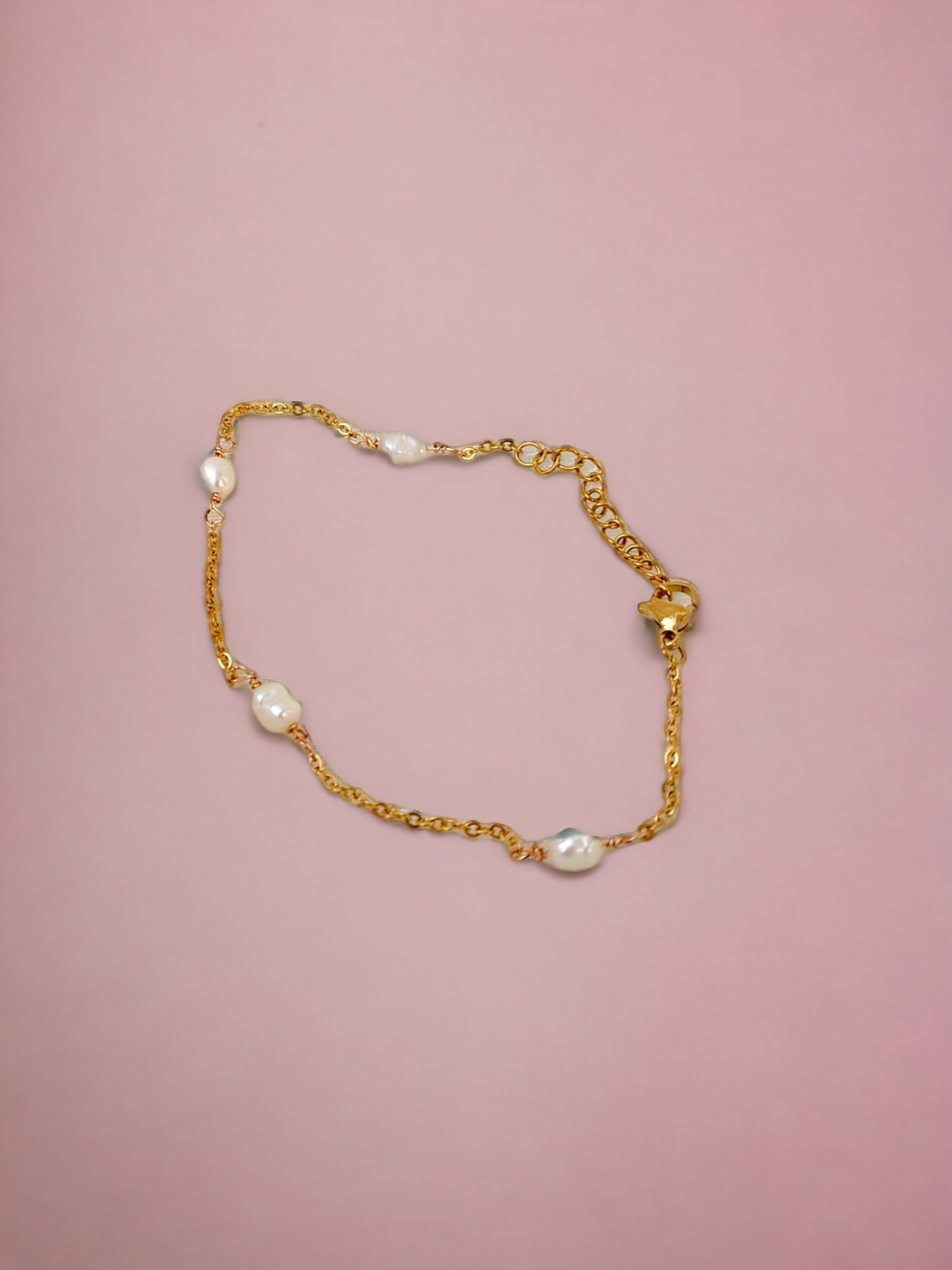 Delicate Minimalist Rice Pearl bracelet