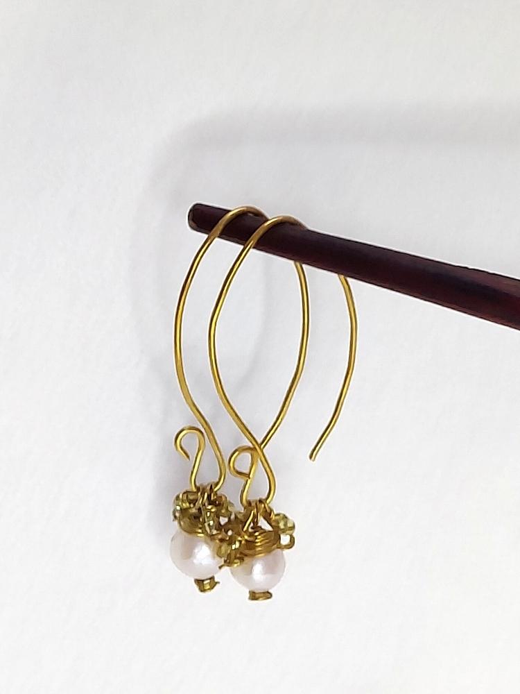 Wire wrapped pearl handmade earring